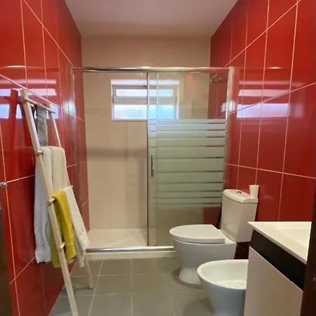 Andar Moradia Com Terraco E Patio. Braga