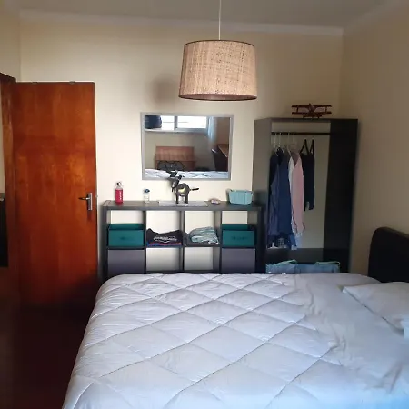 Daire Andar Moradia Com Terraco E Patio. *