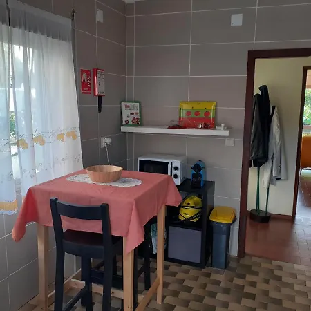 Andar Moradia Com Terraco E Patio.